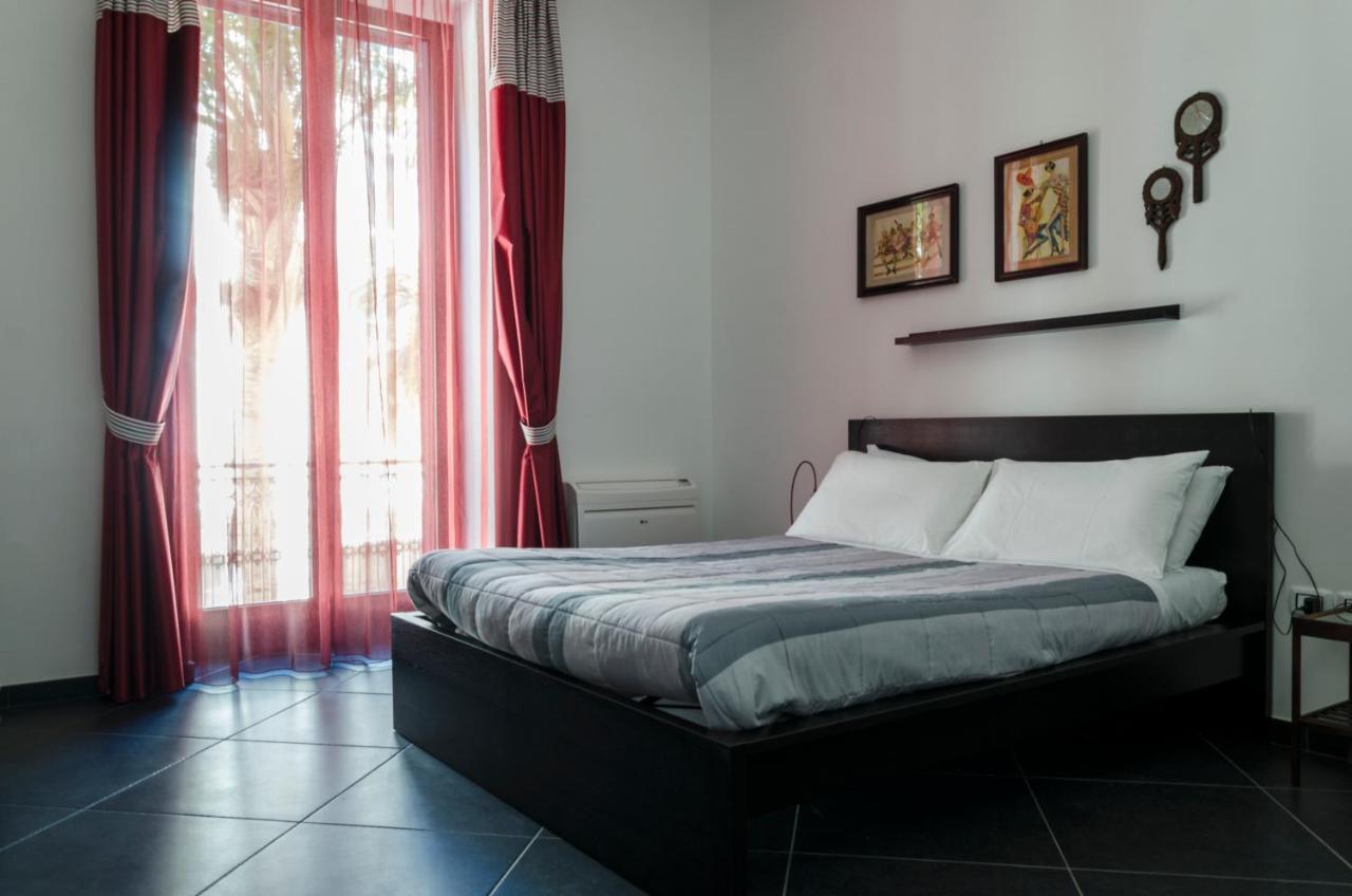 Maria Vittoria Charming Rooms And Apartments Brindisi Ngoại thất bức ảnh